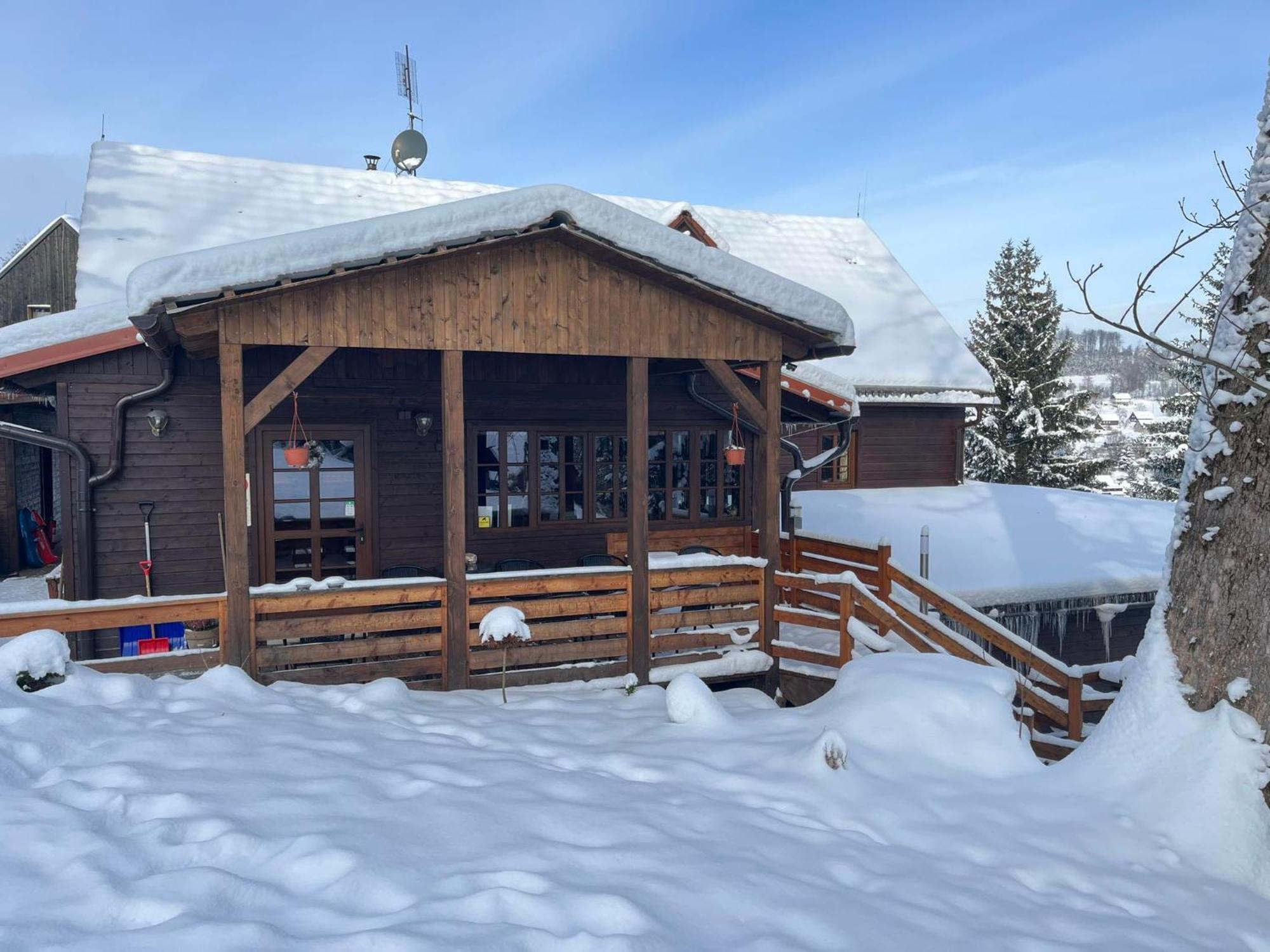 Penzion Harry Na Sjezdovce Krkonose วีโซเก นาด ยิเซโรว์ ภายนอก รูปภาพ