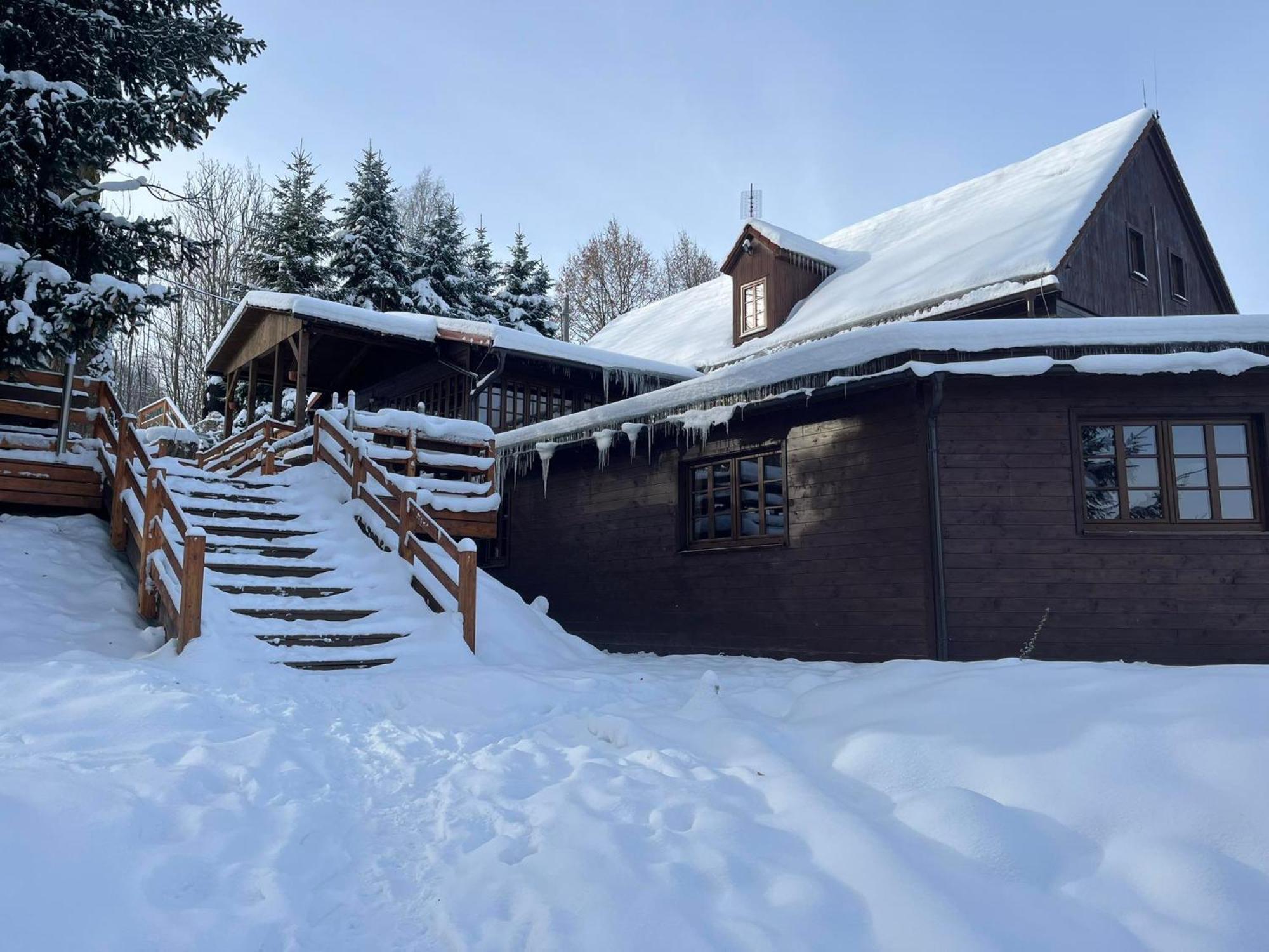 Penzion Harry Na Sjezdovce Krkonose วีโซเก นาด ยิเซโรว์ ภายนอก รูปภาพ