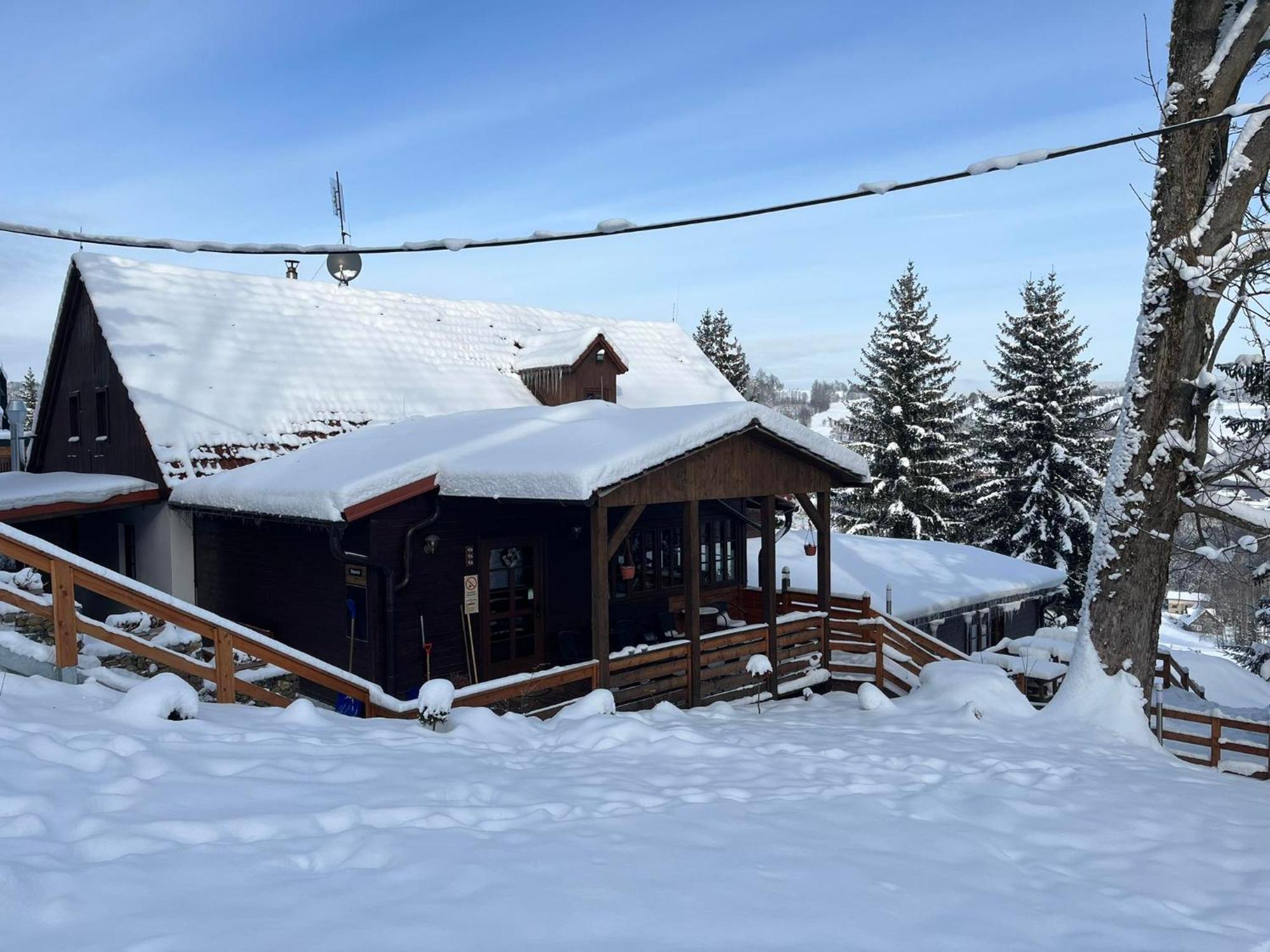 Penzion Harry Na Sjezdovce Krkonose วีโซเก นาด ยิเซโรว์ ภายนอก รูปภาพ